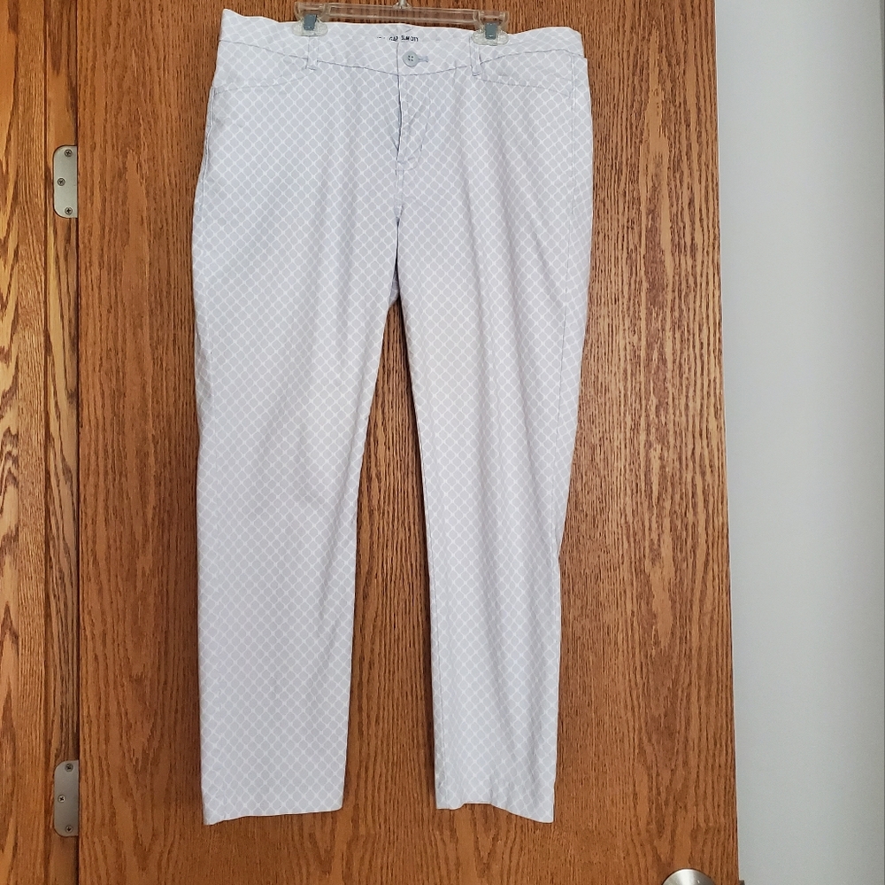 Gap Slim City Gray and White Pants